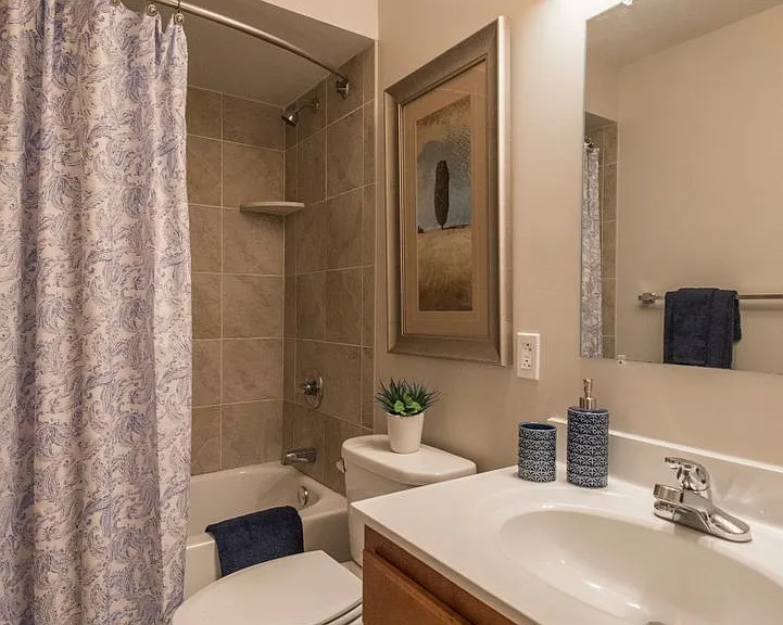 1200 Walnut St — Photo 29