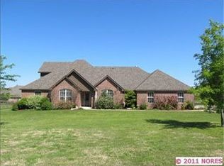 10285 Rose Glen Dr, Claremore, OK 74019