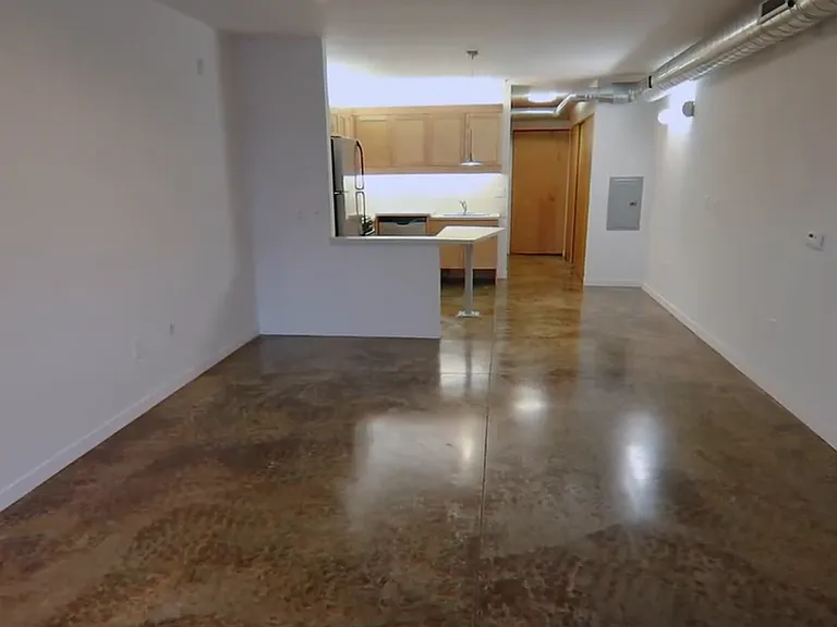 4081 Crooks Rd — Photo 2