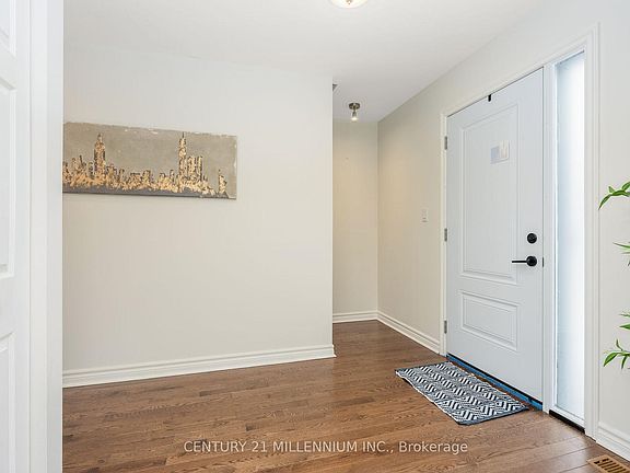 4th image of 25 Davenport Cres