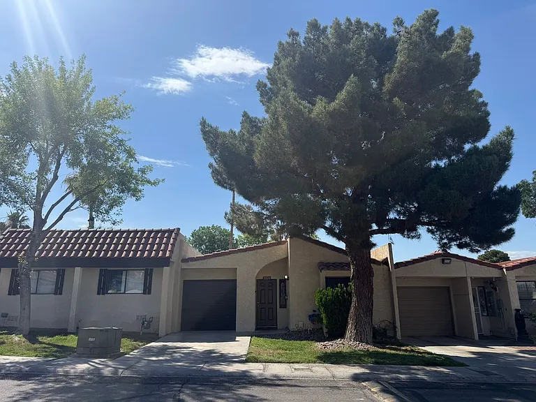 5533 Wheatfield Dr — Photo 2