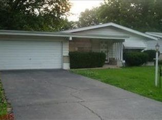 10107 Edgefield Dr, Saint Louis, MO 63136