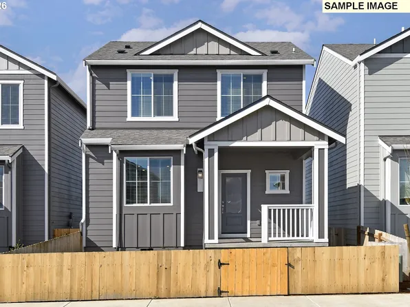 1139 Parkside Ave, Woodburn, OR 97071