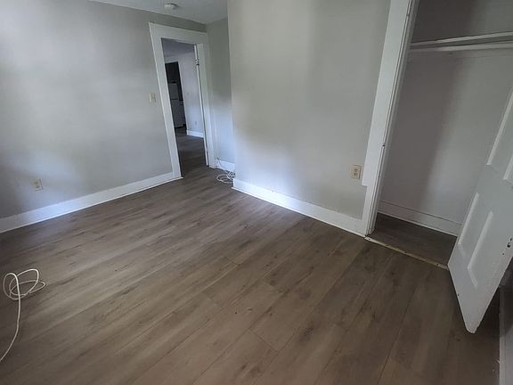 4th image of 639 Elm St #2RR