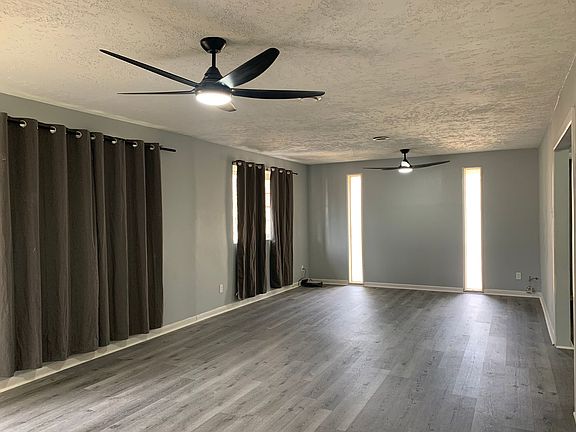3rd image of 138 Hickory Dr