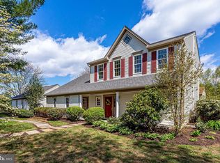 12433 Wendell Holmes Rd, Herndon, VA 20171