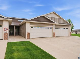 712 E El Dorado Ct, Sioux Falls, SD 57108