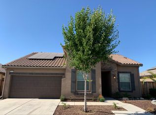 9438 Woodbrook Dr, Shafter, CA 93263