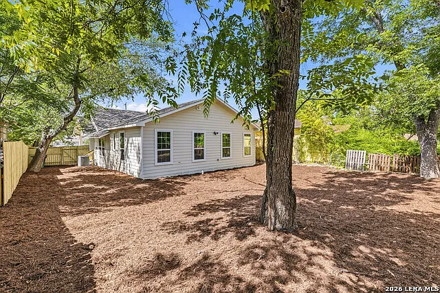 823 W French Pl — Photo 33