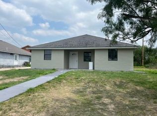 1034 Falcon Ln, Zapata, TX 78076