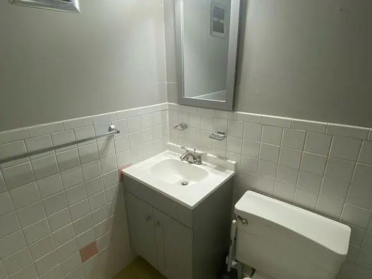 Northbrook Apartments — Photo 14