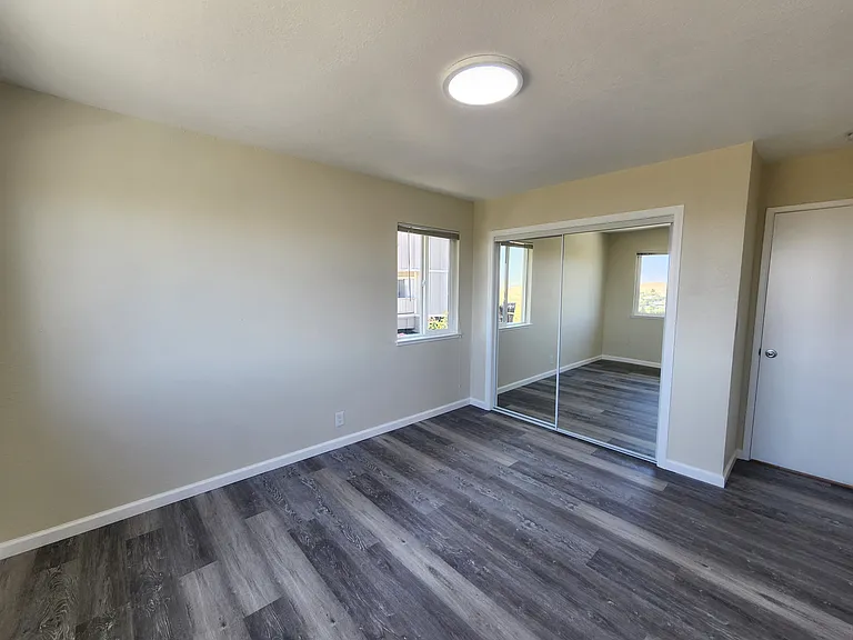 1985 Ascot Dr #4 — Photo 10