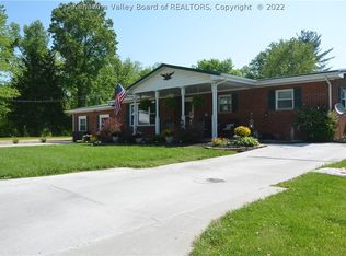 215 Maple St N, Ripley, WV 25271