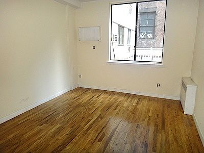 5th image of 304 Mulberry St APT 2A