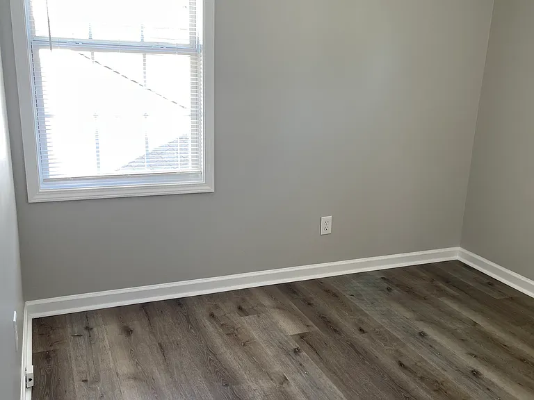 166 Rosemont Ct — Photo 17