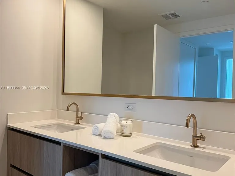 77 SE 5th St #1608 — Photo 5