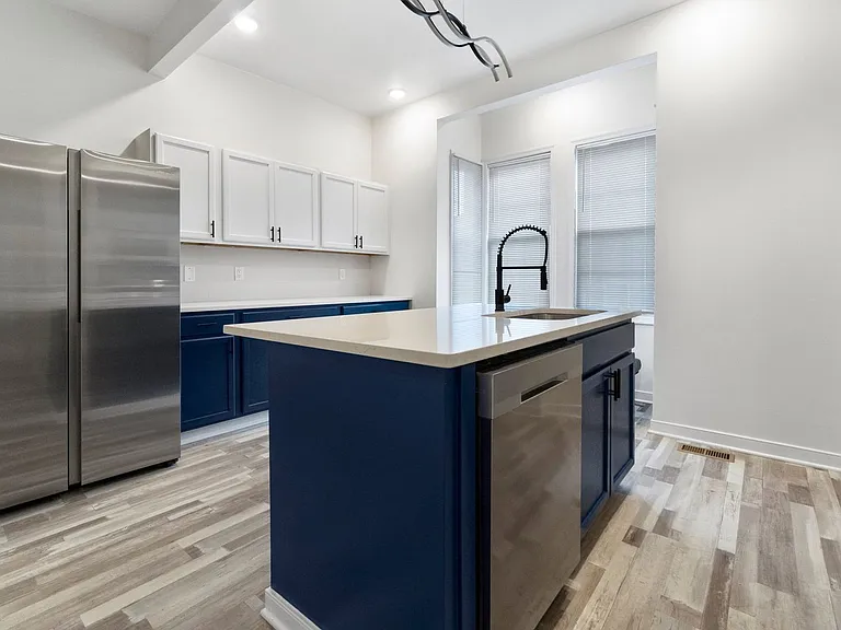 2110 North Ave #1 — Photo 5