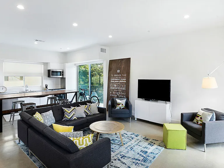 2496 S Centinela Ave #4 — Photo 15
