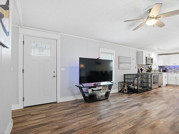 4th image of 437 Black Creek Lodge Rd