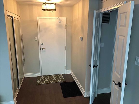 3rd image of 1240 Marlborough Ct #302