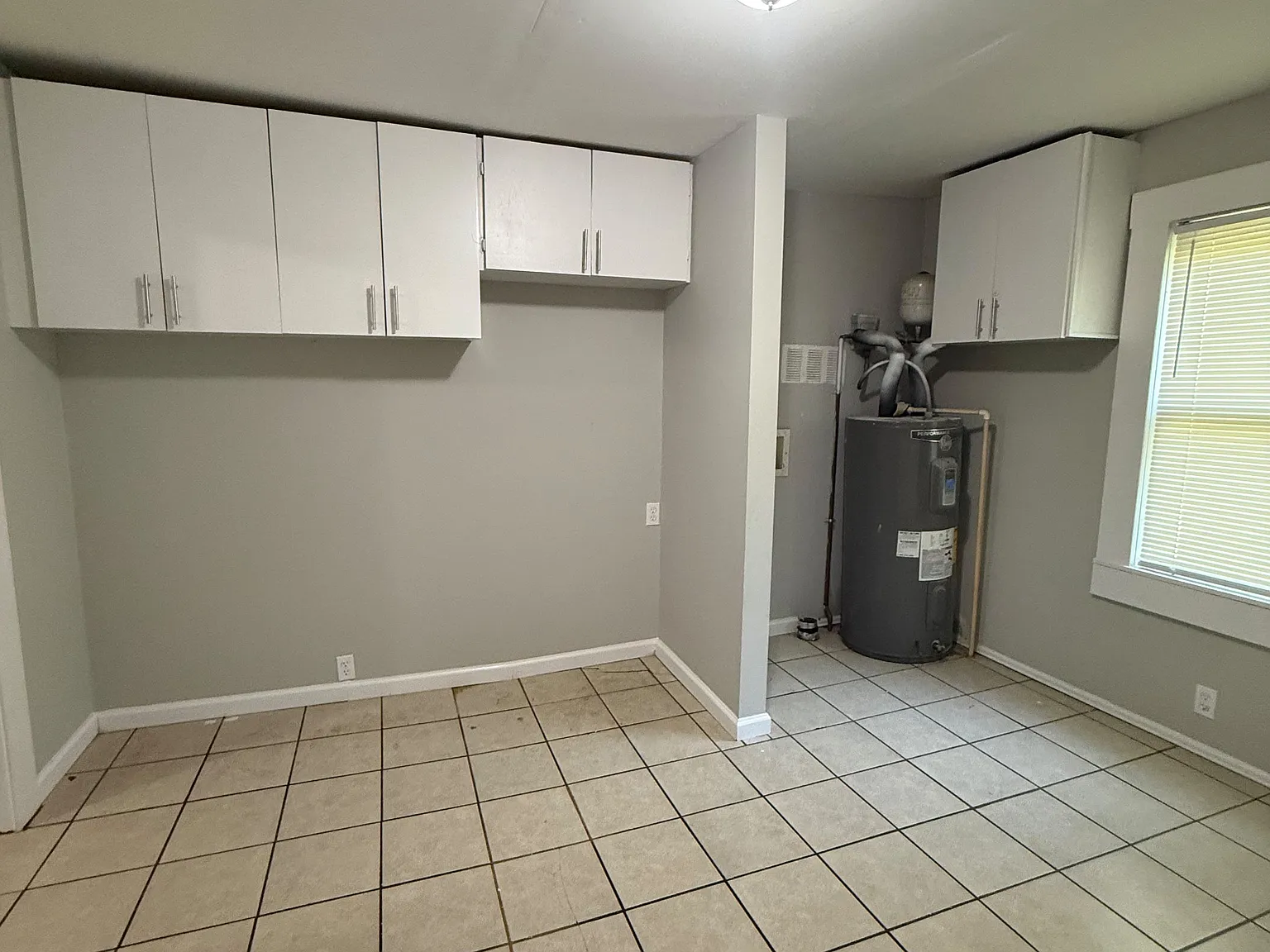 2 bed, 624 sqft, $1,000 — Photo 2