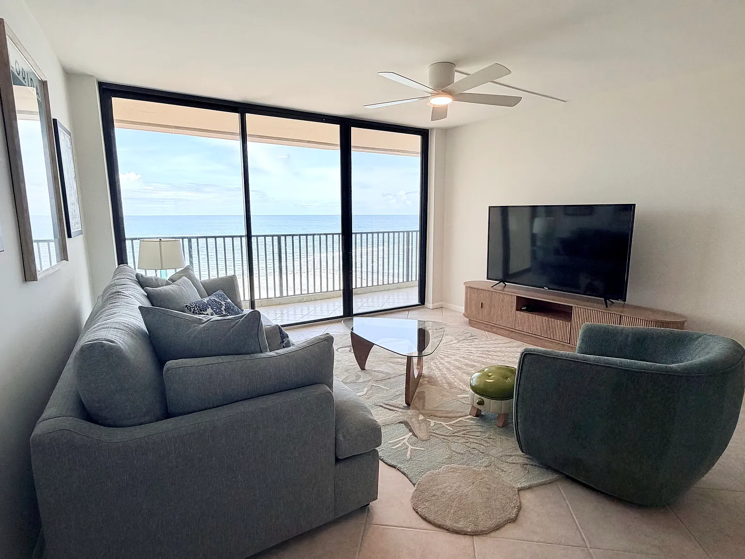 2 bed, 1170 sqft, $9,000 — Photo 2