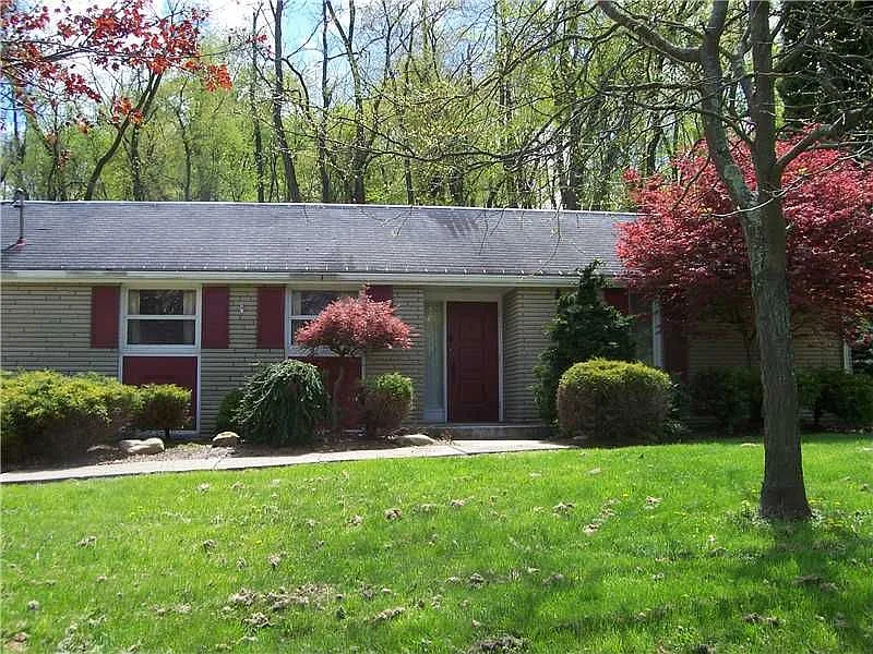450 E McMurray Rd photo 1