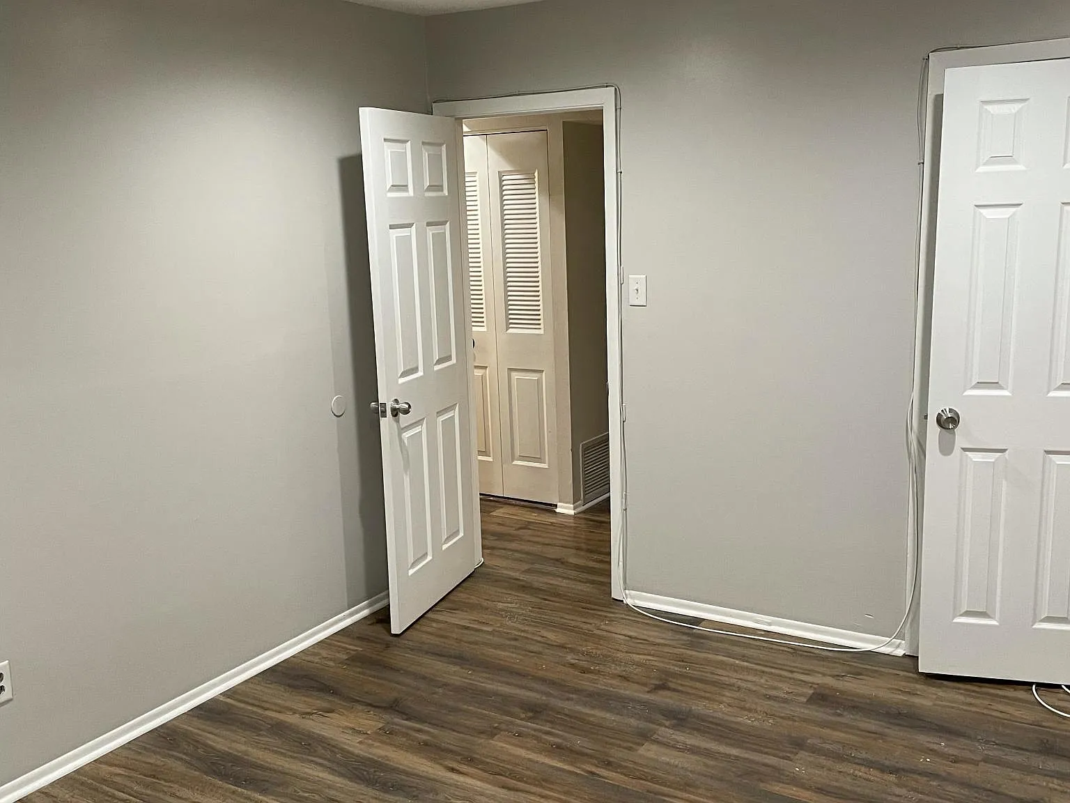 1029 Oakwood Dr — Photo 3