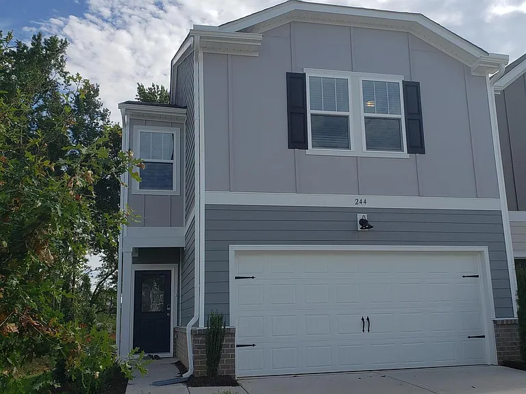 244 Brook Farm Ln — Photo 2