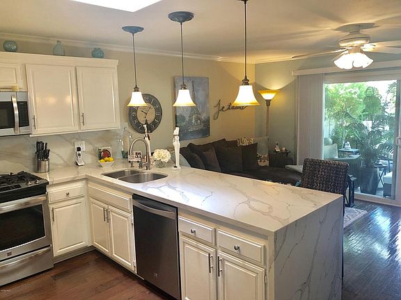 3rd image of 2138 Crespi Ln
