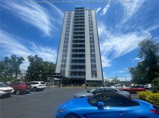 1800 Roundhill Rd APT 204, Charleston, WV 25314