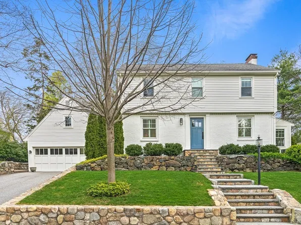 93 Woodlawn Ave, Wellesley, MA 02481