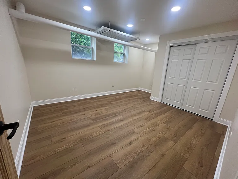 4657 N Avers Ave — Photo 5