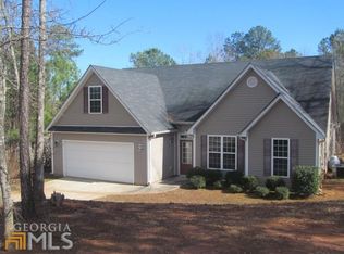118 Waters Edge Dr, Lagrange, GA 30240