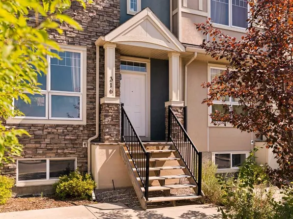 316 W Cranfield Cmn SE, Calgary, AB T3M 1S3