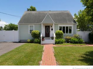 146 Meadowside Rd, Milford, CT 06460