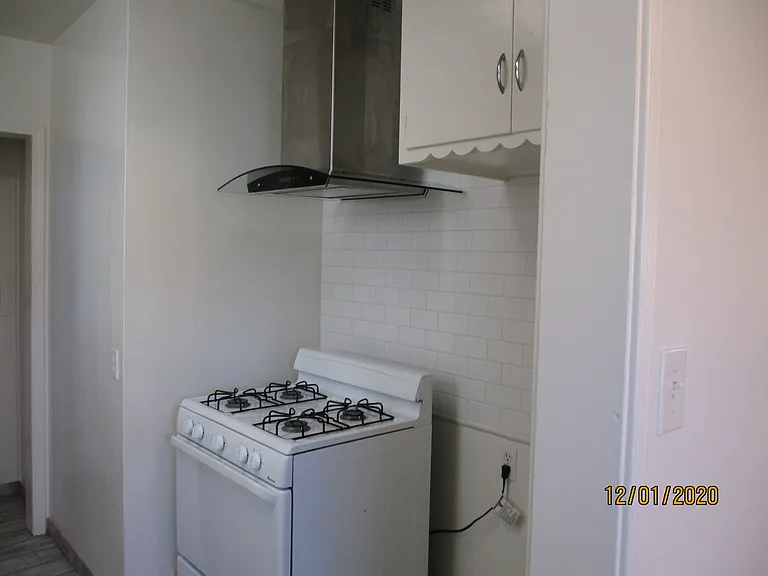 1408 5th St #E — Photo 12