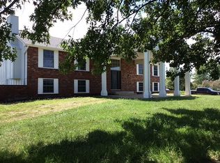 21325 Farm Ln, Gardner, KS 66030