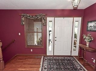 2108 Skylane Rd, Muscatine, IA 52761