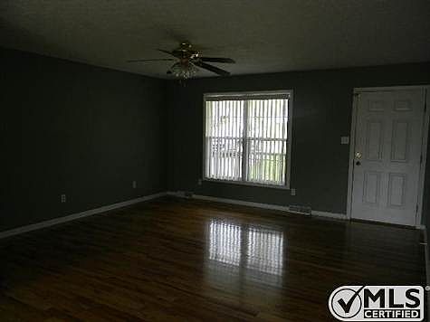 4th image of 140 W Kentucky Ave