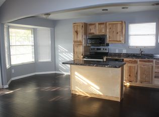 1012 Johnson St, Benbrook, TX 76126