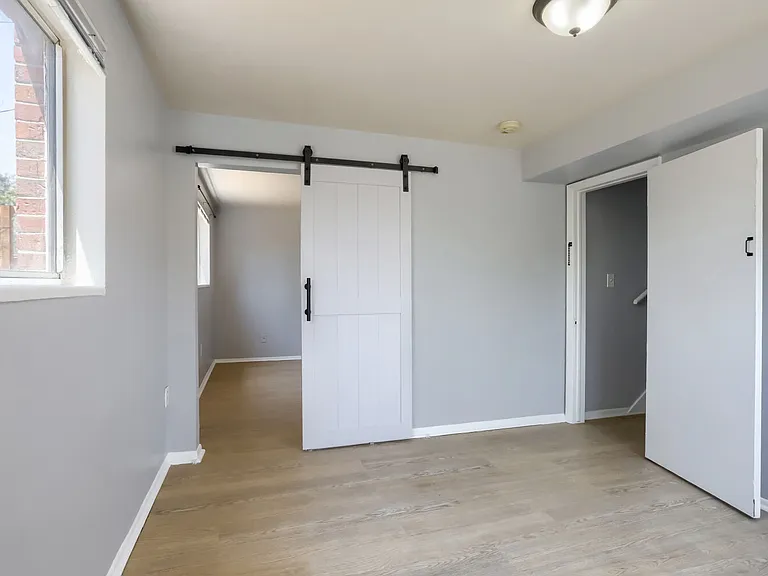 1253 Miller St — Photo 9