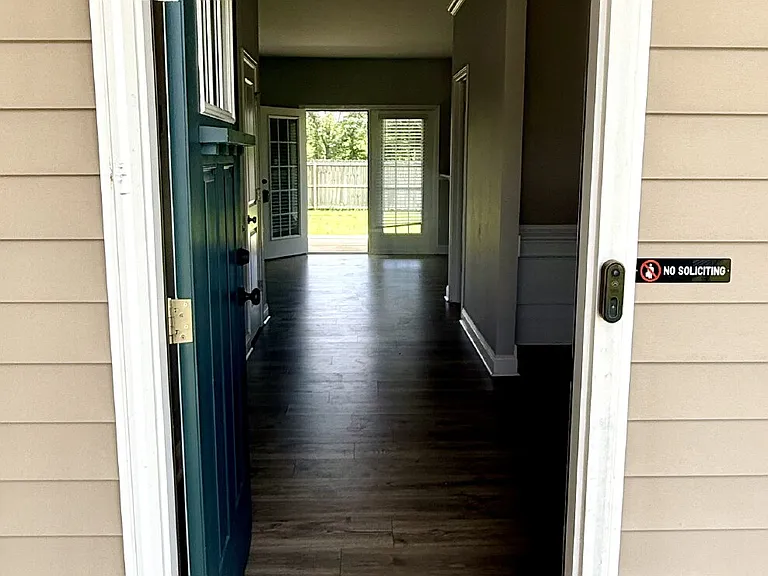 1752 Stackhouse Dr — Photo 2