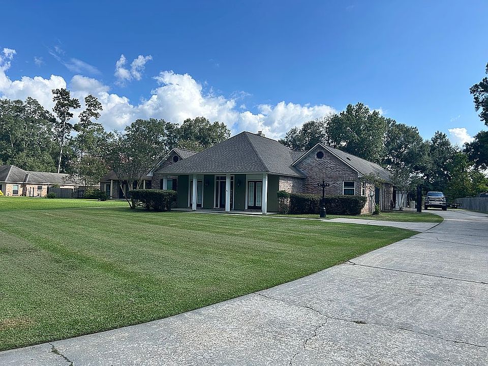 1st image of 18248 Magnolia Bend Rd