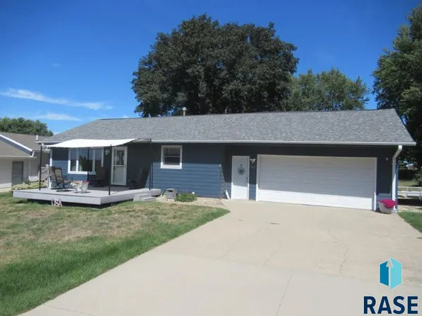 303 E 4th Ave, Beaver Creek, MN 56116