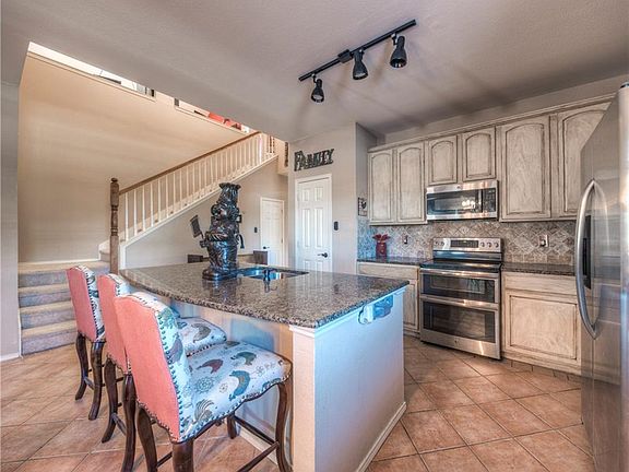 3rd image of 9101 Friendswood Dr