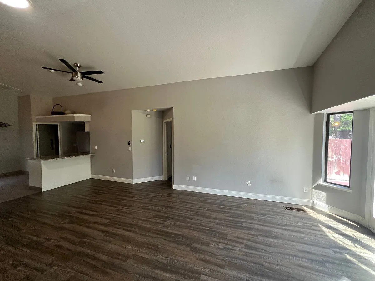 Building Photo - 110 Regier Springs Dr