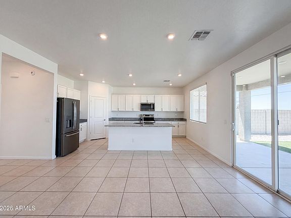 2nd image of 2040 E PIEDMONT Place