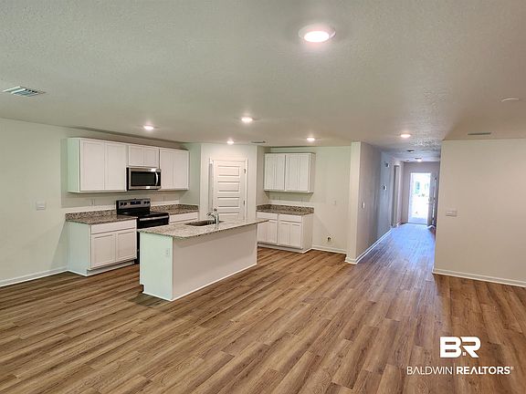 3rd image of 15720 Laurelbrooke Loop