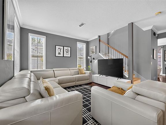 5th image of 1261 INDIANA AVENUE